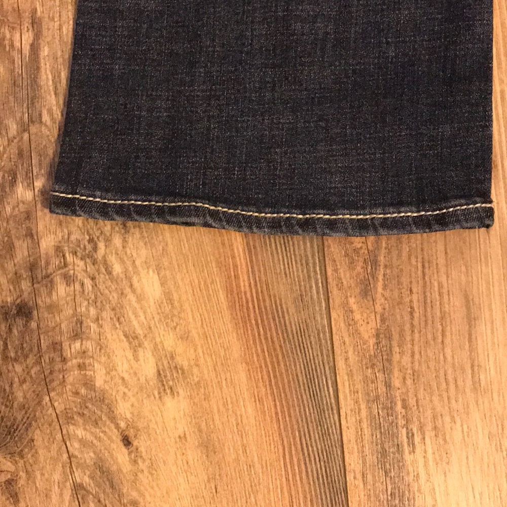 NWOT Distressed jeans - Picture 5 of 10